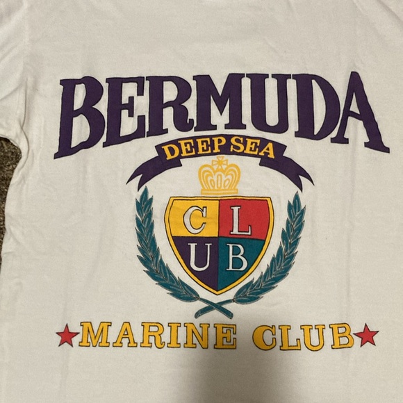 Tops - EUC Souvenir Unisex Adult Medium T-shirt from Bermuda